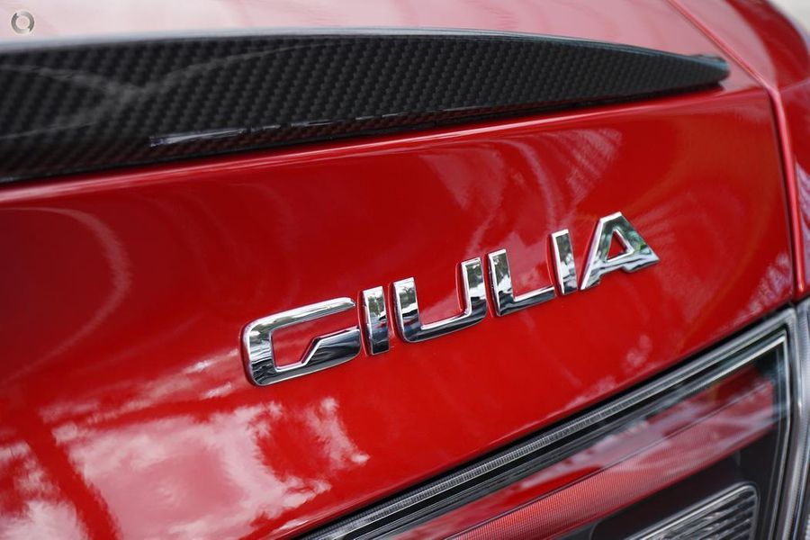 2025 Alfa Romeo Giulia Quadrifoglio Auto MY24 Photo 10