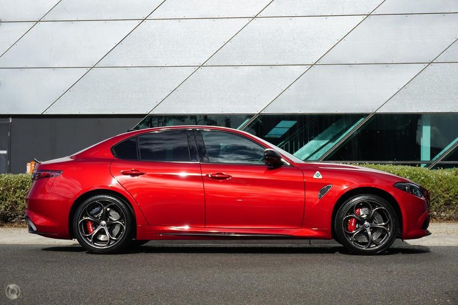 2025 Alfa Romeo Giulia Quadrifoglio Auto MY24 Photo 2