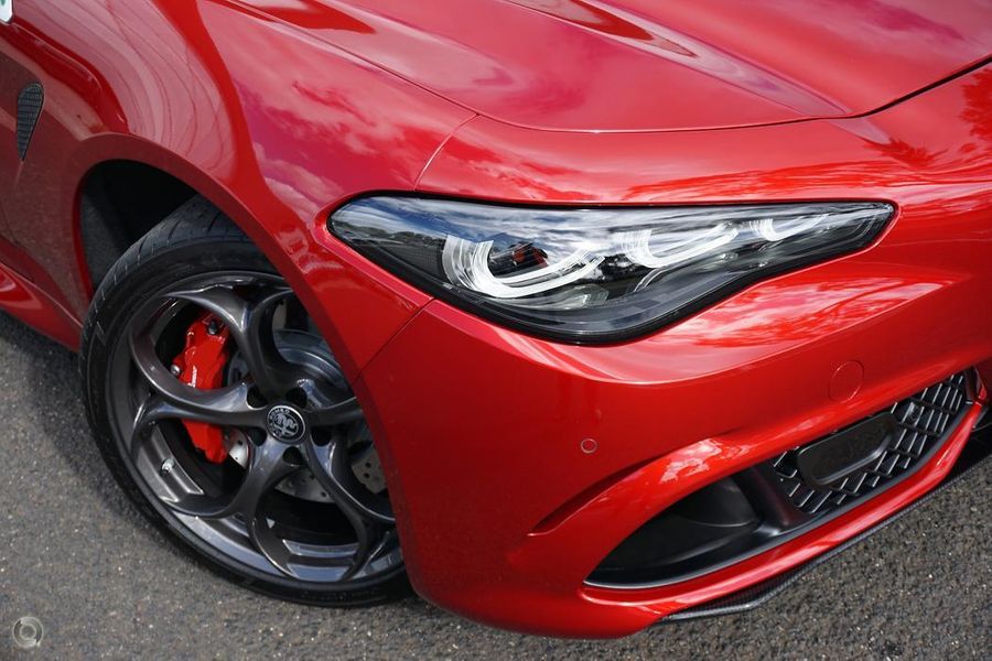 2025 Alfa Romeo Giulia Quadrifoglio Auto MY24 Photo 15