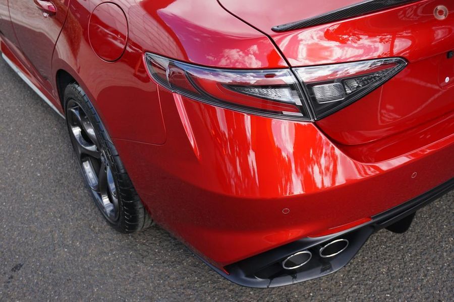 2025 Alfa Romeo Giulia Quadrifoglio Auto MY24 Photo 14