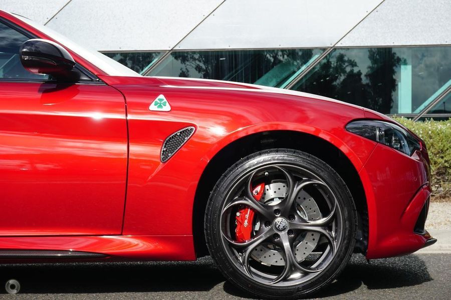 2025 Alfa Romeo Giulia Quadrifoglio Auto MY24 Photo 3