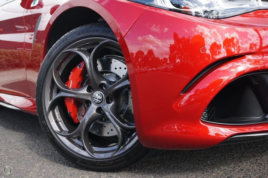 2025 Alfa Romeo Giulia Quadrifoglio Auto MY24 Photo 4