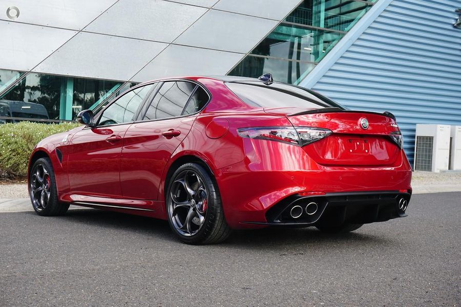 2025 Alfa Romeo Giulia Quadrifoglio Auto MY24 Photo 5