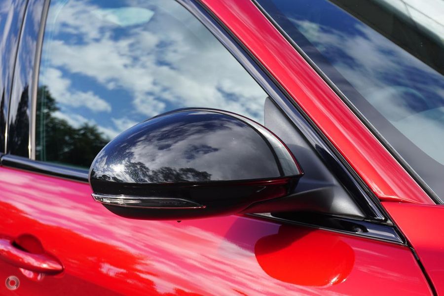 2025 Alfa Romeo Giulia Quadrifoglio Auto MY24 Photo 6