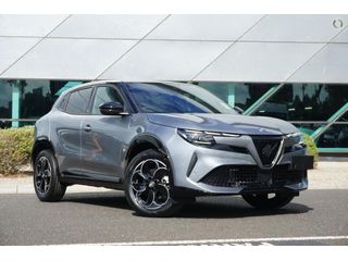 2025 Alfa Romeo Junior Ibrida Auto FWD Thumbnail