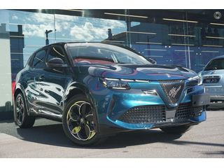 2025 Alfa Romeo Junior Ibrida Auto FWD Thumbnail