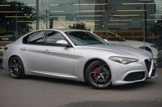 2017 Alfa Romeo Giulia Veloce Auto Thumbnail