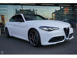 2023 Alfa Romeo Giulia Veloce Auto Thumbnail