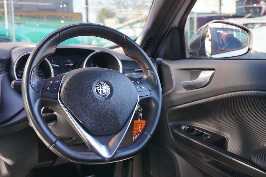 2017 Alfa Romeo Giulietta Super Auto Photo 16