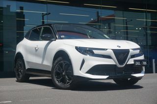 2025 Alfa Romeo Junior Elettrica Auto FWD Thumbnail