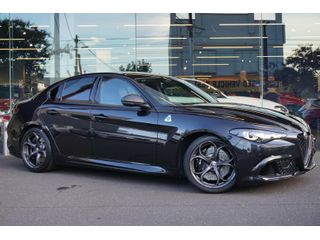 2025 Alfa Romeo Giulia Quadrifoglio Estrema Auto MY24 Thumbnail