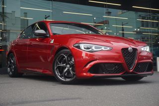 2025 Alfa Romeo Giulia Quadrifoglio Estrema Auto MY24 Thumbnail
