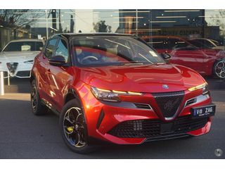 2025 Alfa Romeo Junior Ibrida Auto FWD Thumbnail