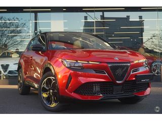 2025 Alfa Romeo Junior Ibrida Auto FWD Thumbnail